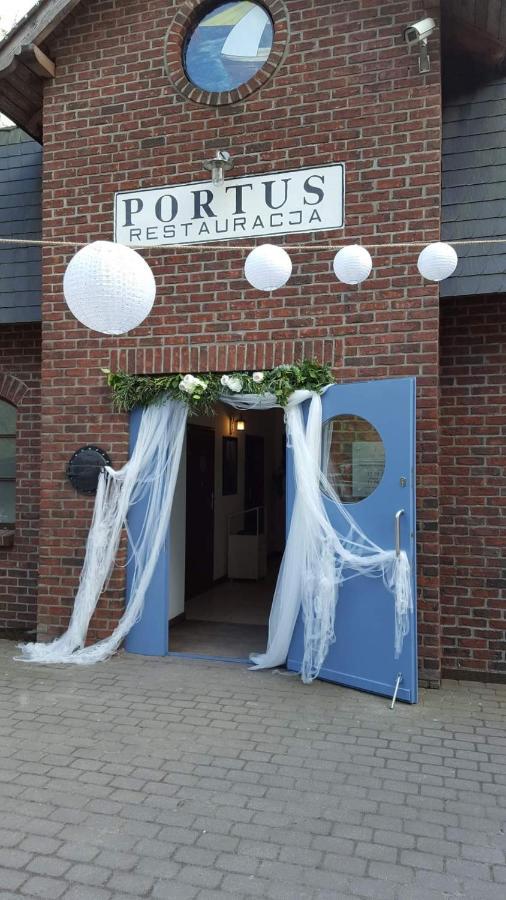 Hotel Portus スウプスク エクステリア 写真