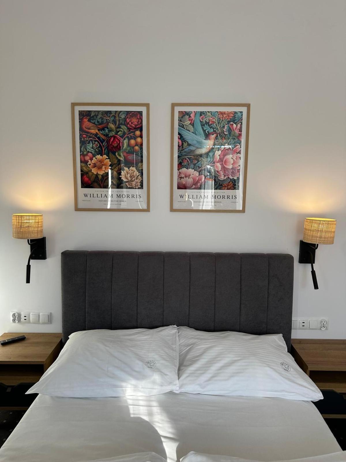 Hotel Portus スウプスク エクステリア 写真